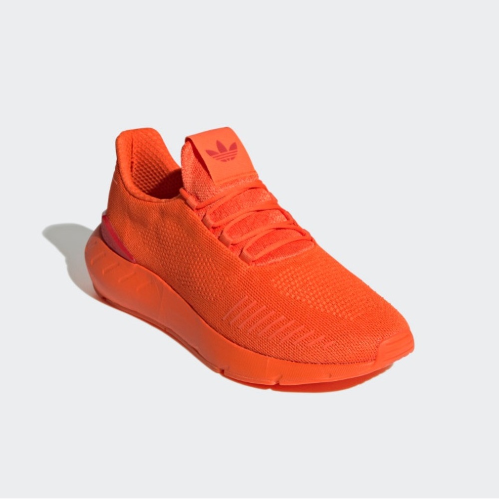 Adidas Men’s Swift Run 22 Shoes orange